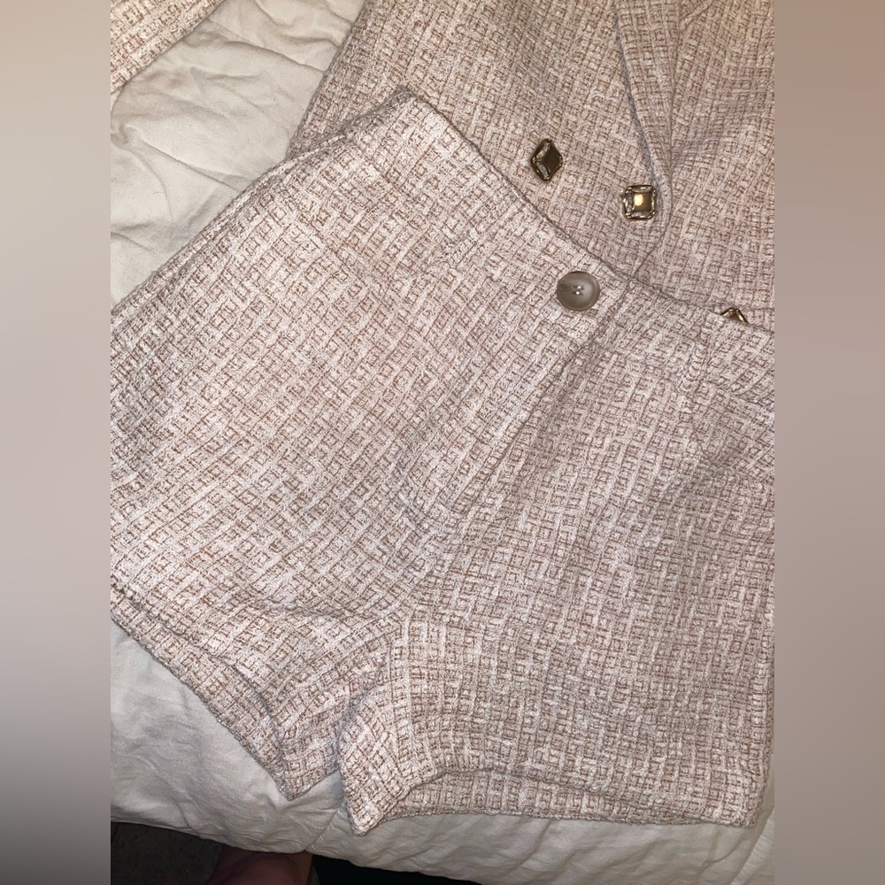 River Island Cream Tweed Shorts NWT Sz 6 petite